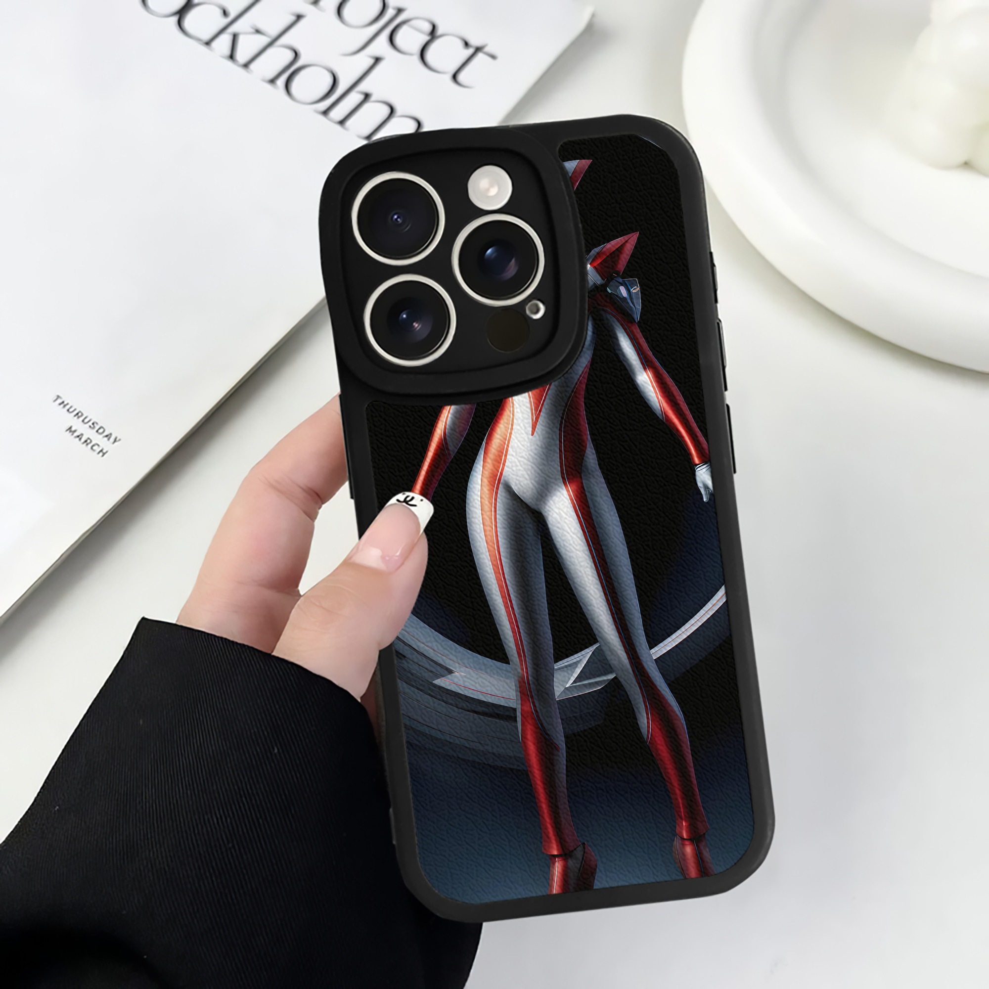 （画像用） ウルトラマン Ultraman 【iPhone 16シリーズ対応】シリコンスマホケース（レザー調） 材質：シリコン